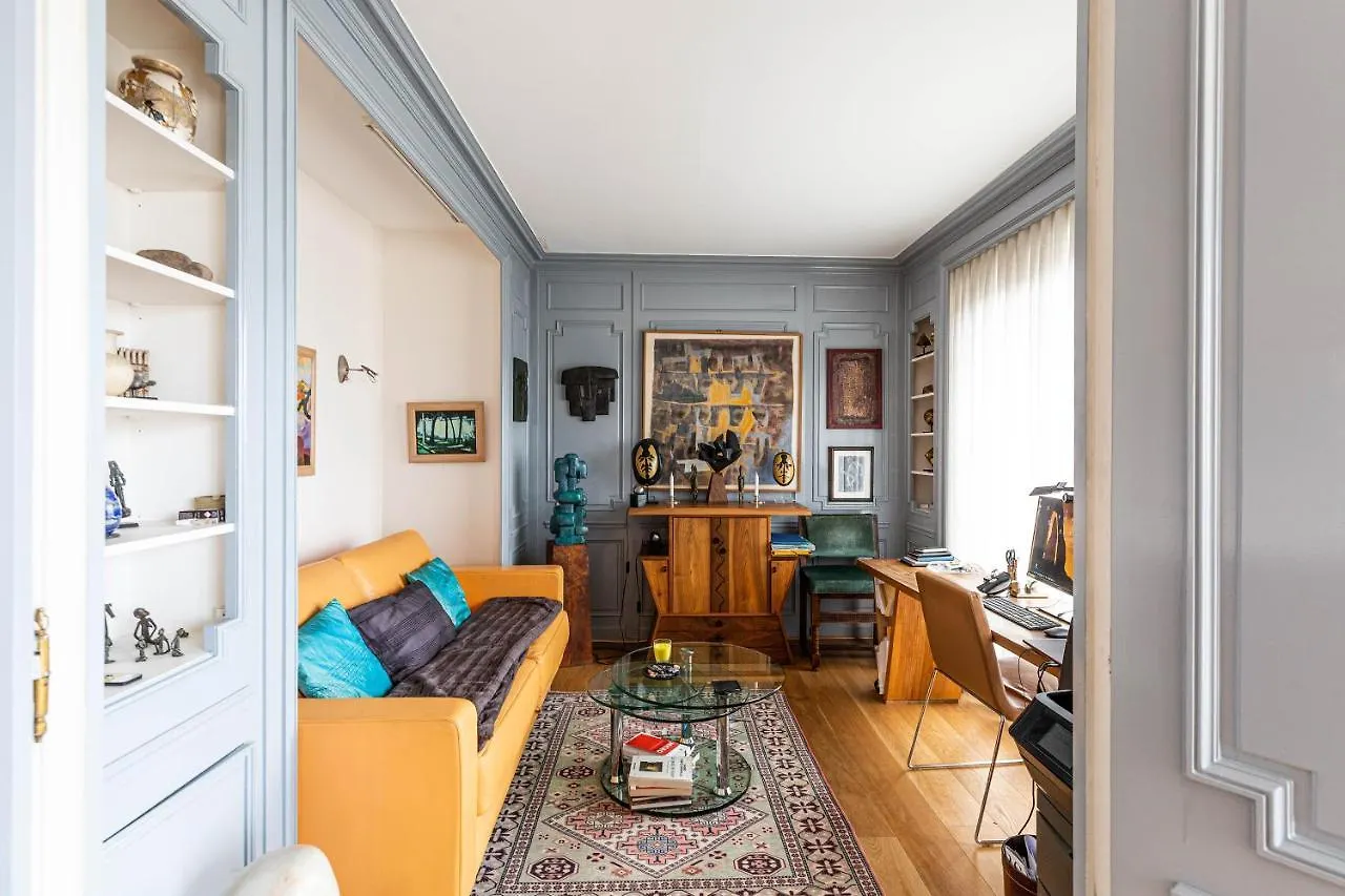 Veeve - Rooftop Views Of The Arc De Triomphe Apartment Paris