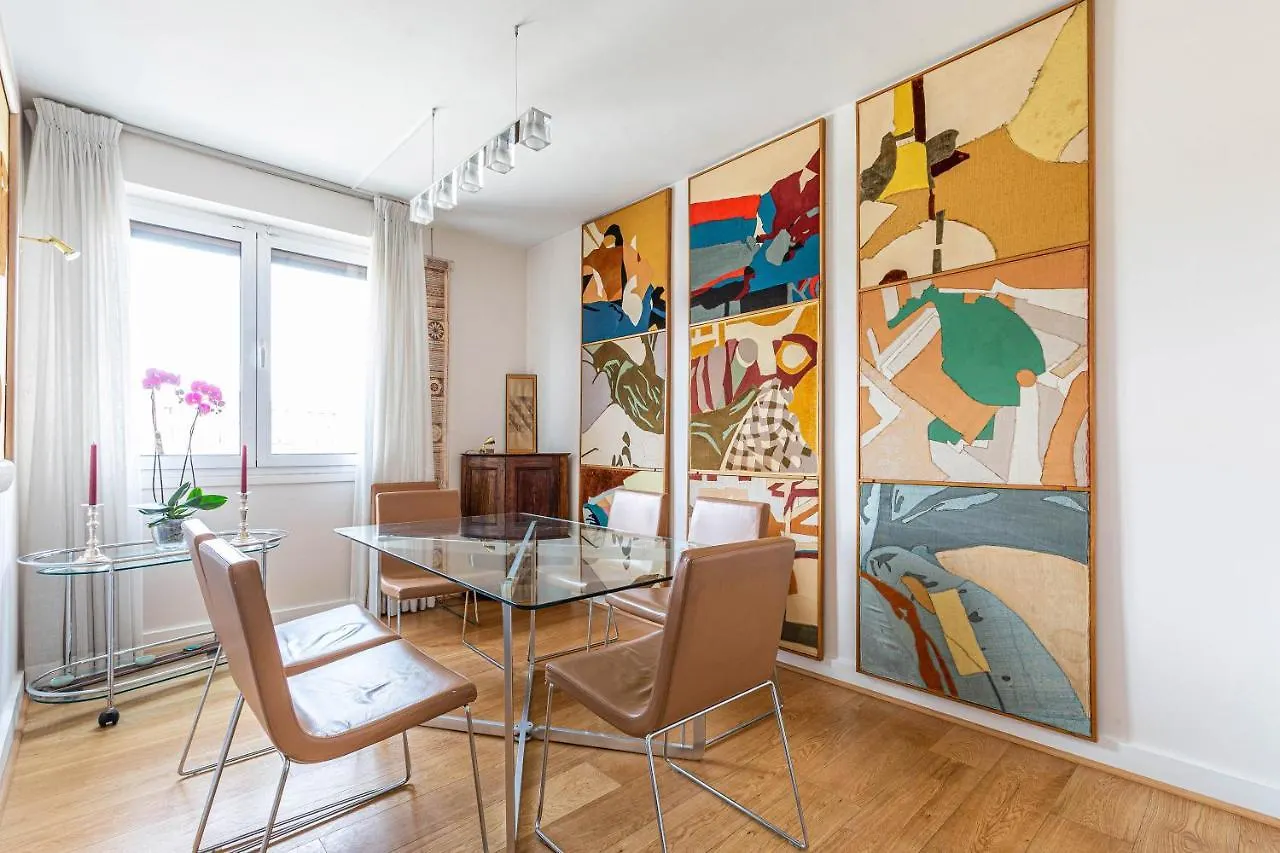 Veeve - Rooftop Views Of The Arc De Triomphe Apartment