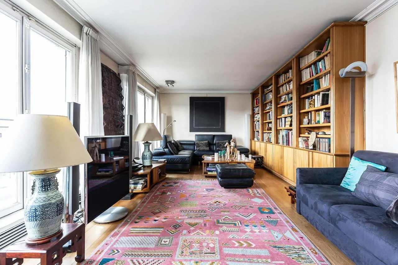 Veeve - Rooftop Views Of The Arc De Triomphe Apartment *